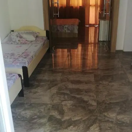 ели 3* Primorszko