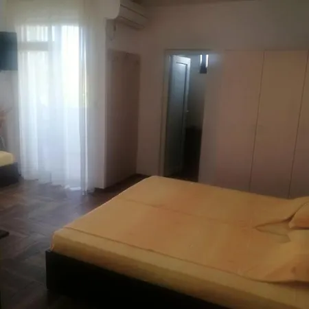 ели Vendégház Primorszko