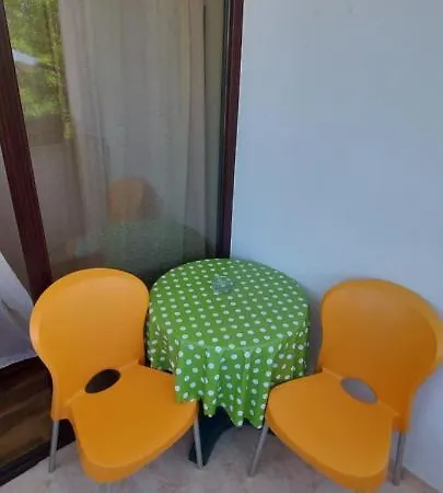 ели Vendégház Primorszko